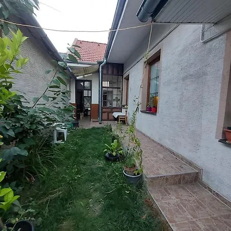 Dom V Centre Piestan * Πιεστάνυ