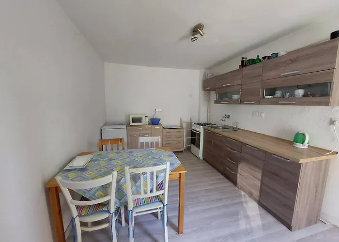 Dom V Centre Piestan *